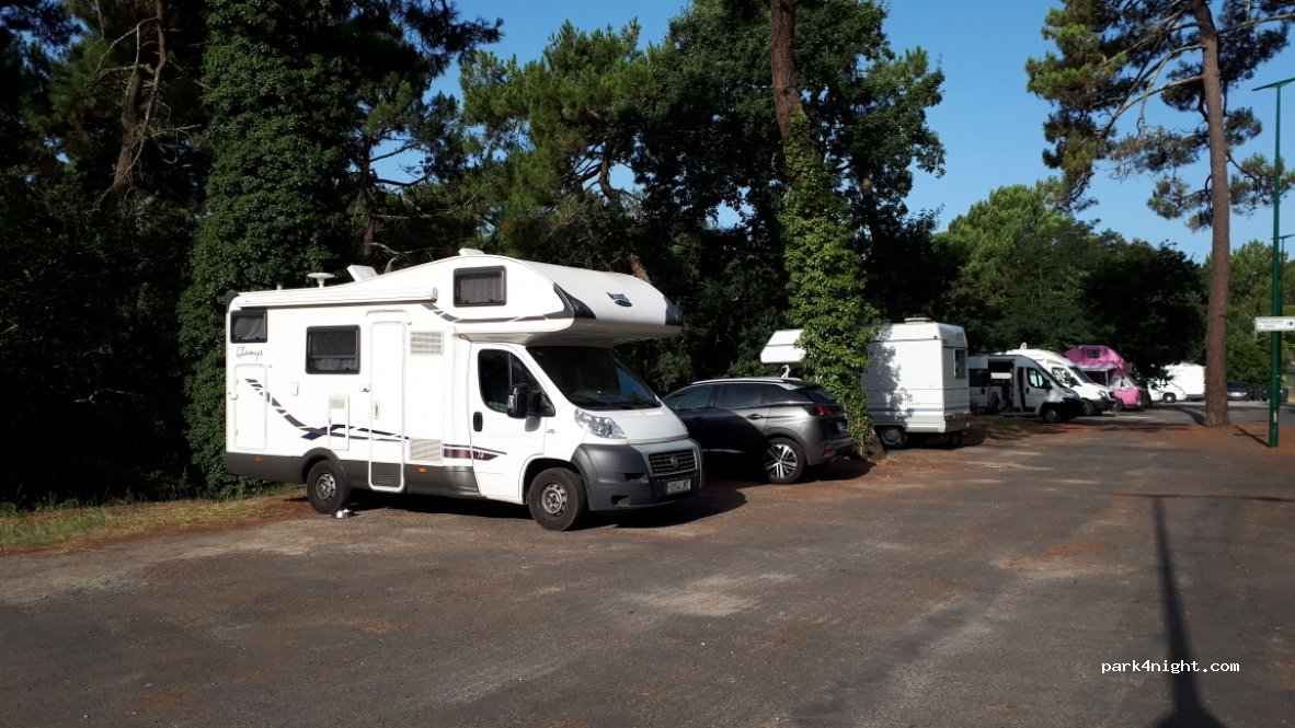 (33120) Arcachon - 16 Avenue du Parc — foto