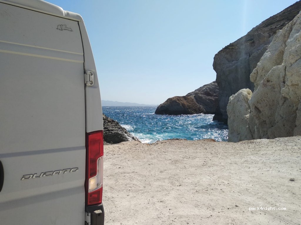 (848 00) Firopotamos - Unnamed Road — foto 2