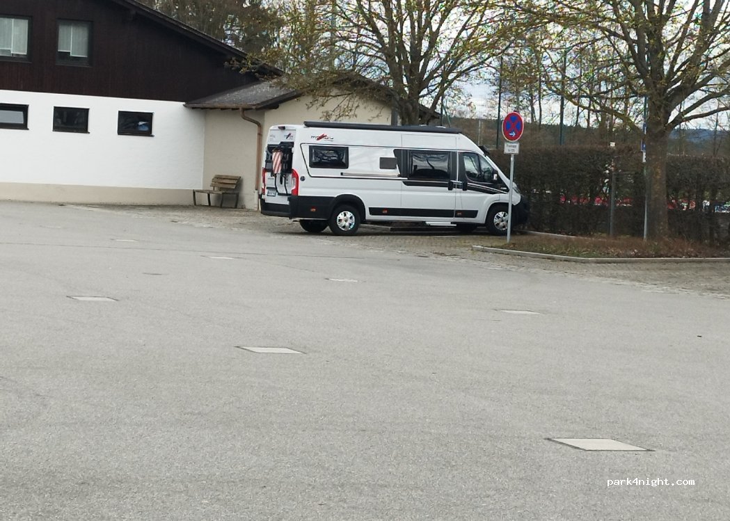 Wohnmobilstellplatz am Volksfestplatz in Roding — foto 3