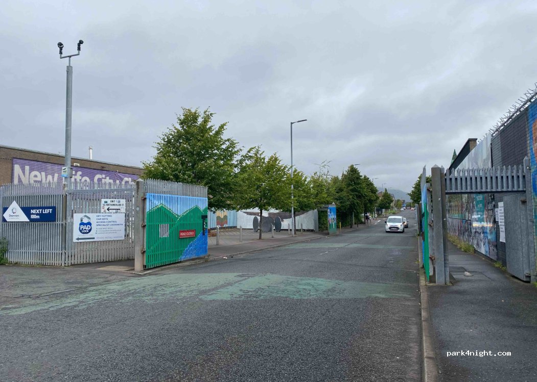 (BT13 1FD) Belfast - 136 Shankill Road — foto 4