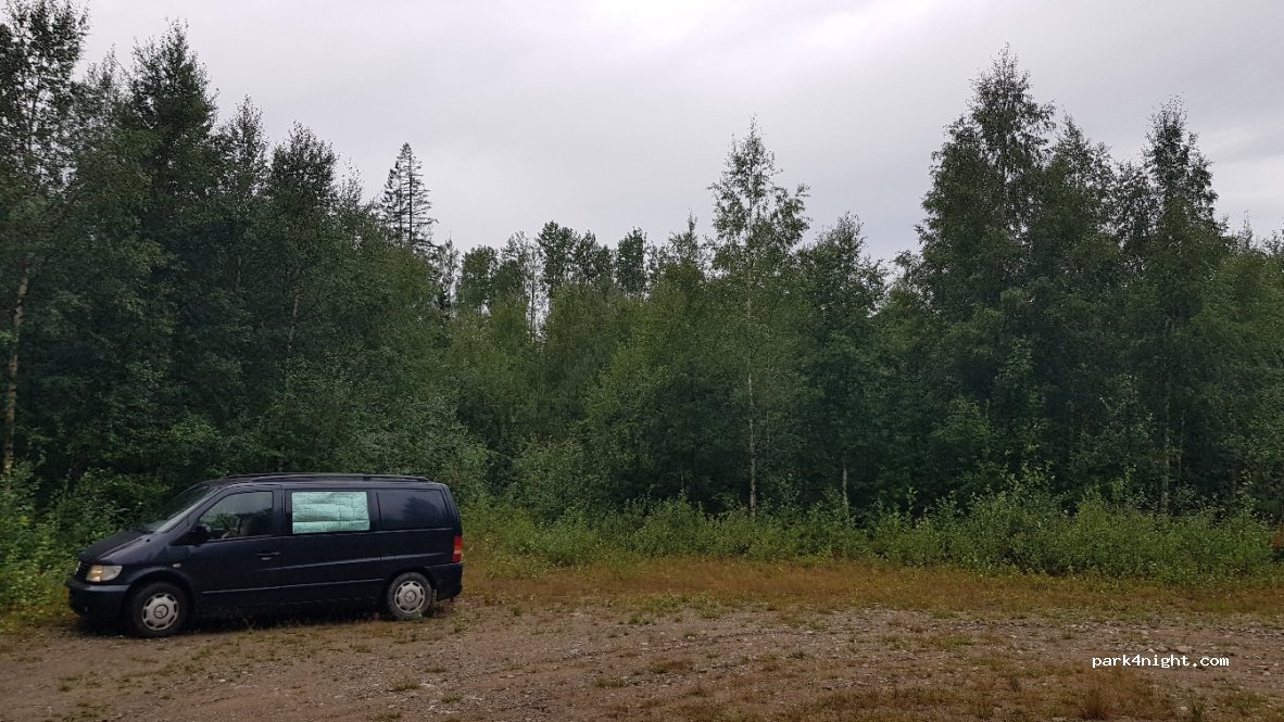 (820 77)  - 230 DYRÅN — foto