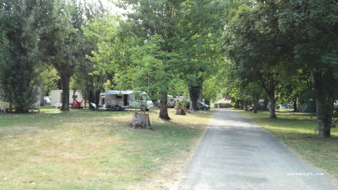 Camping Les Magnanas — foto