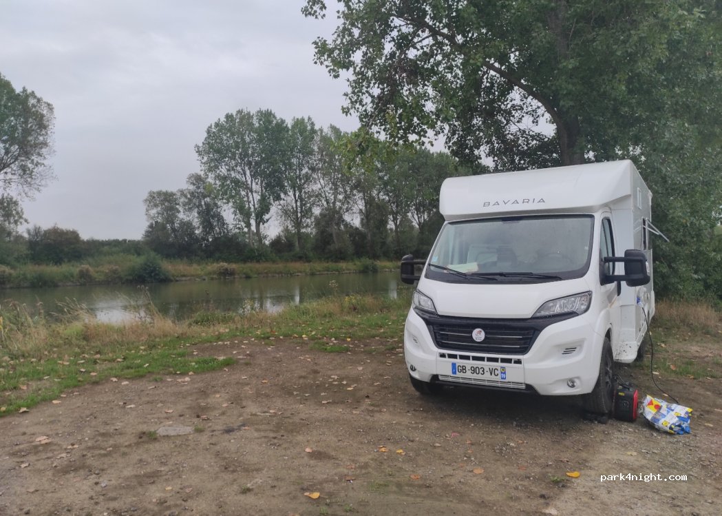 (59630) Looberghe - Unnamed Road — foto 2