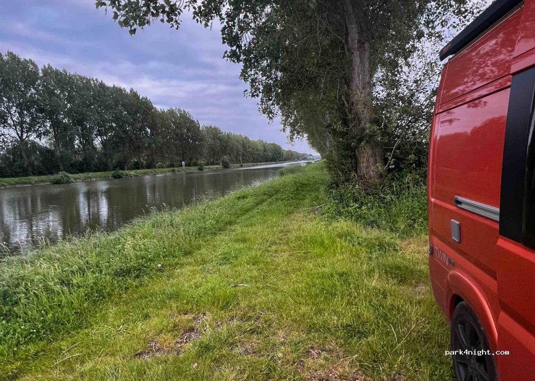 (59630) Looberghe - Unnamed Road — foto 4
