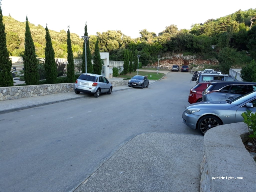 (51550) Mali Lošinj - 42 Ulica Lošinjskih pomoraca — foto