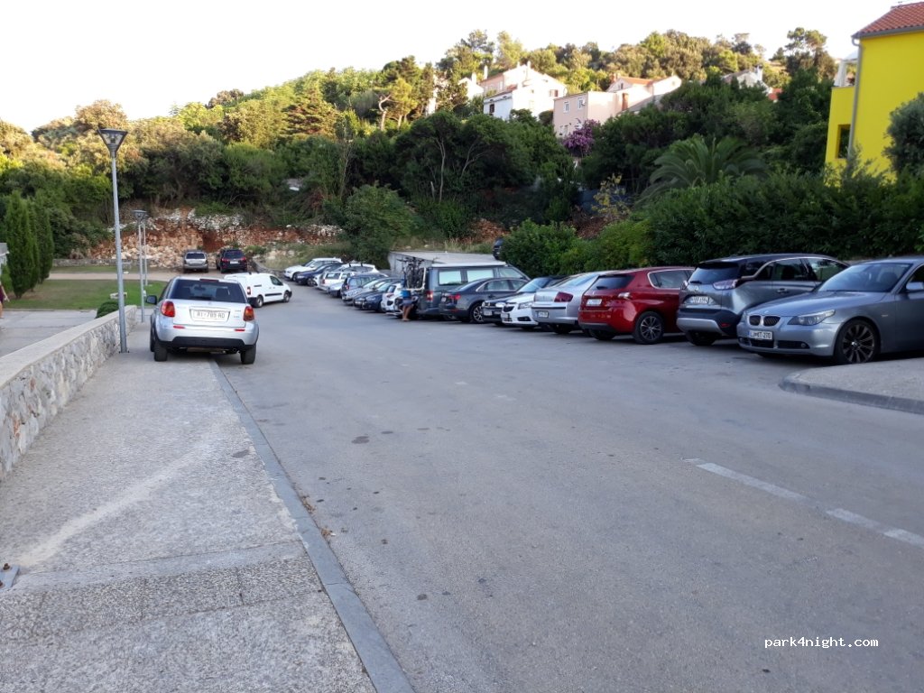 (51550) Mali Lošinj - 42 Ulica Lošinjskih pomoraca — foto 2