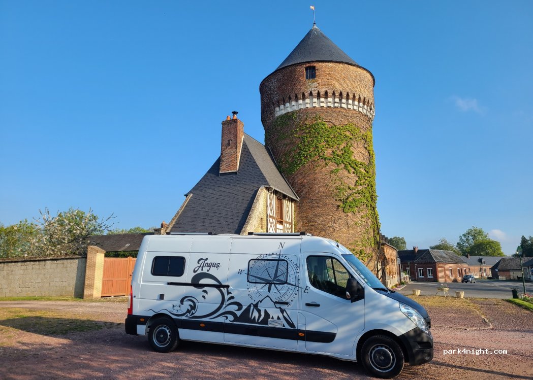 (76340) Saint-Léger-aux-Bois - Place de la Tour — foto 4