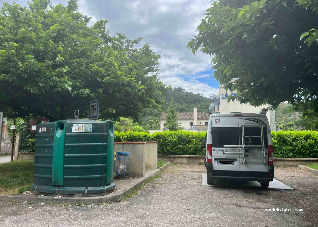Aire de camping-cars Cahors — foto 2