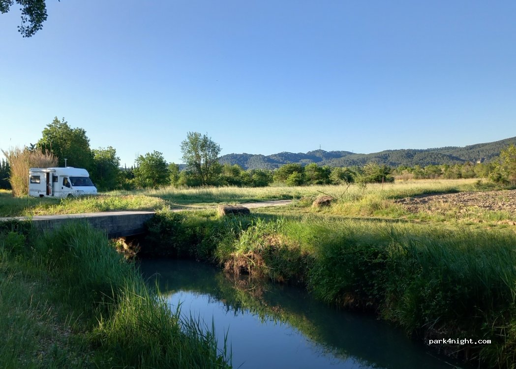 (84360) Lauris - 1103 Chemin du Loste — foto 4