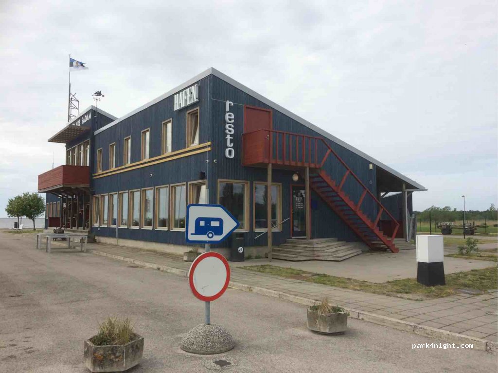 (93810) Kuressaare - 4 Tori — foto