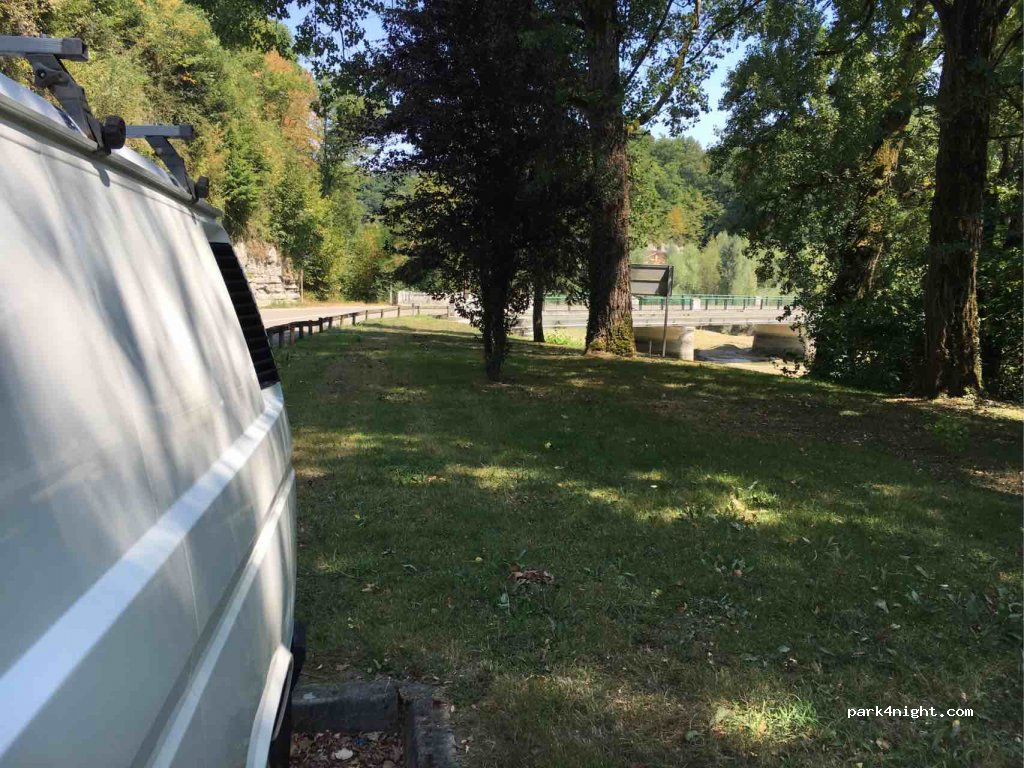 (74910) Bassy - Route de Challonges — foto 2