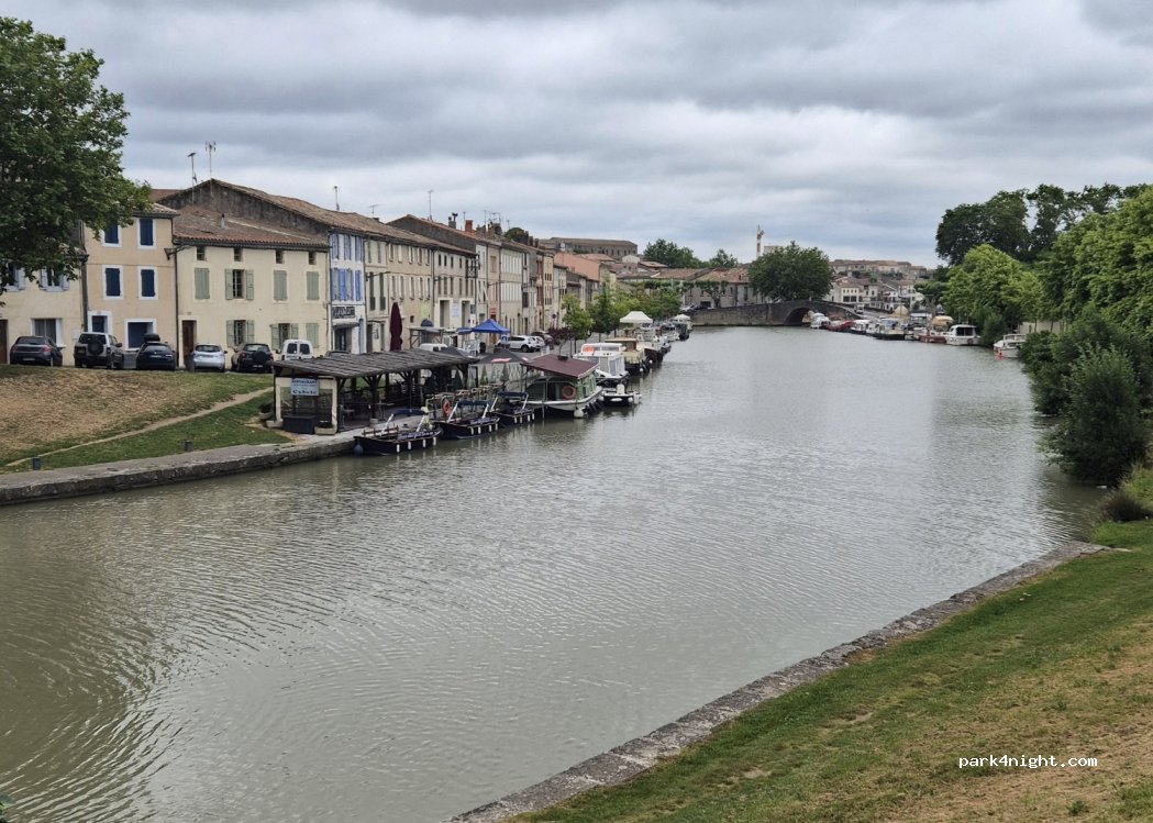 (11400) Castelnaudary - 180 Rue Arnaut-Vidal — foto 2