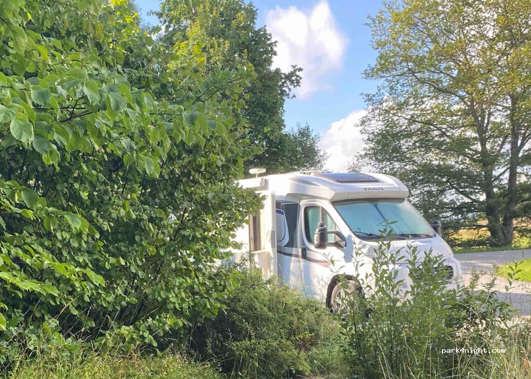 (746 93)  - 2 Kvarnbergsvägen — foto