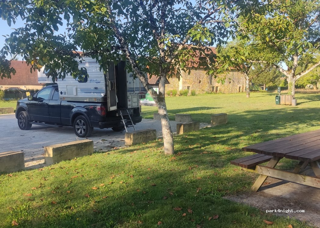 (24590) Saint-Crépin-et-Carlucet - D56 — foto 3