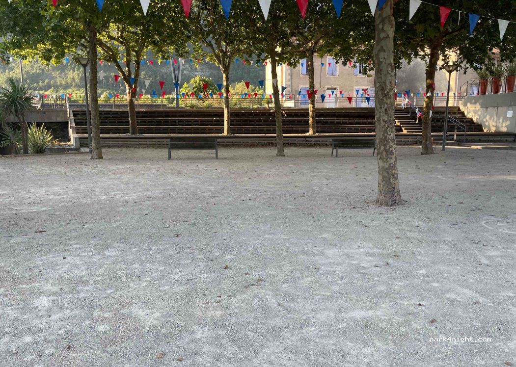 (07000) Saint-Julien-en-Saint-Alban - L'Église — foto