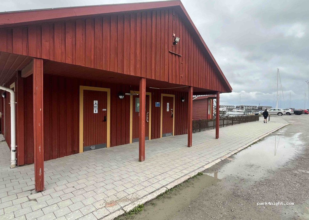 (464 93) Mellerud - 8 SUNNANÅ HAMN — foto 5