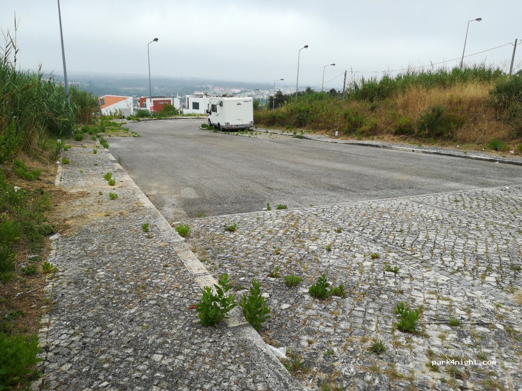 (2440) Batalha - 32 Estrada do Casal Novo — foto