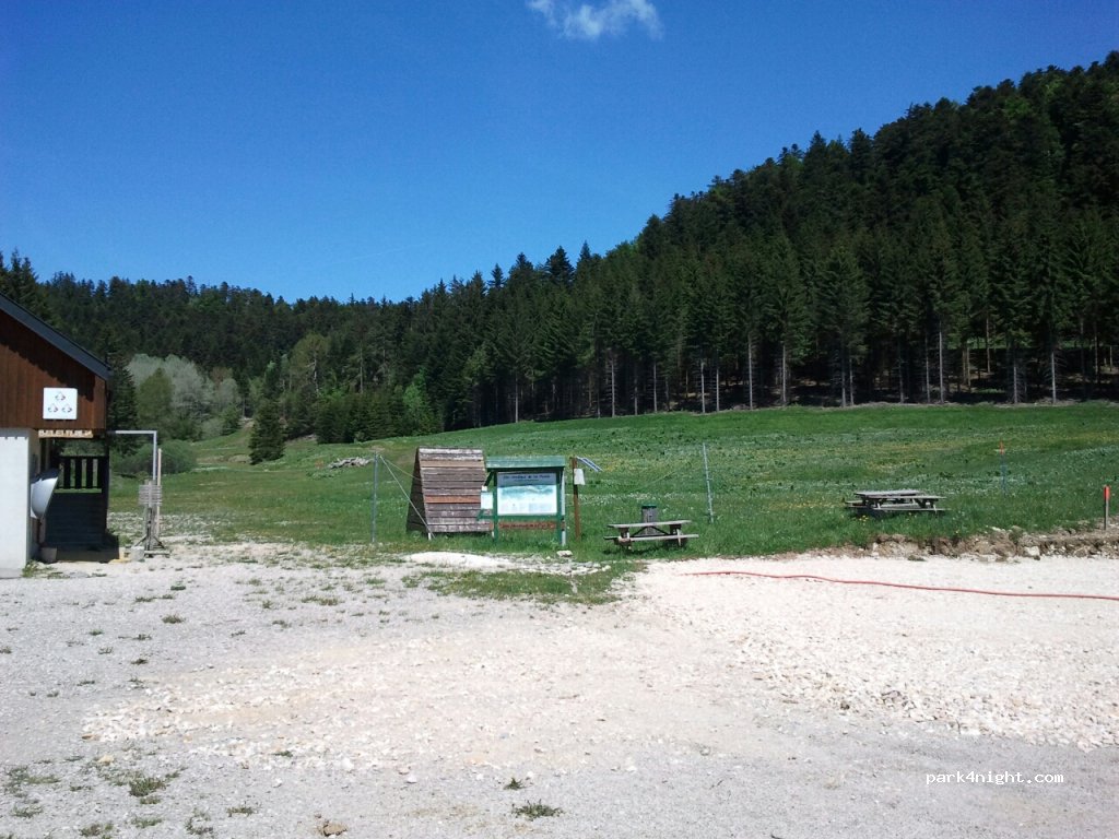 (01110) Hauteville-Lompnes - D9 — foto