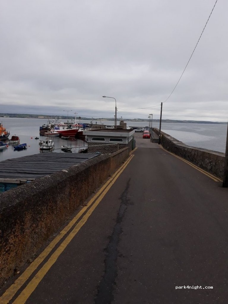 (P25 W654) Ballycotton - The Pier — foto