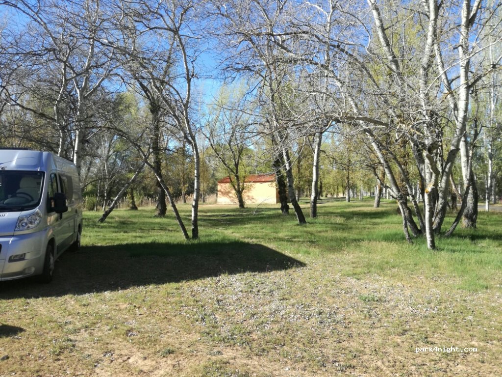 (42330) San Esteban de Gormaz - 47 Paseo de La Rambla — foto 2