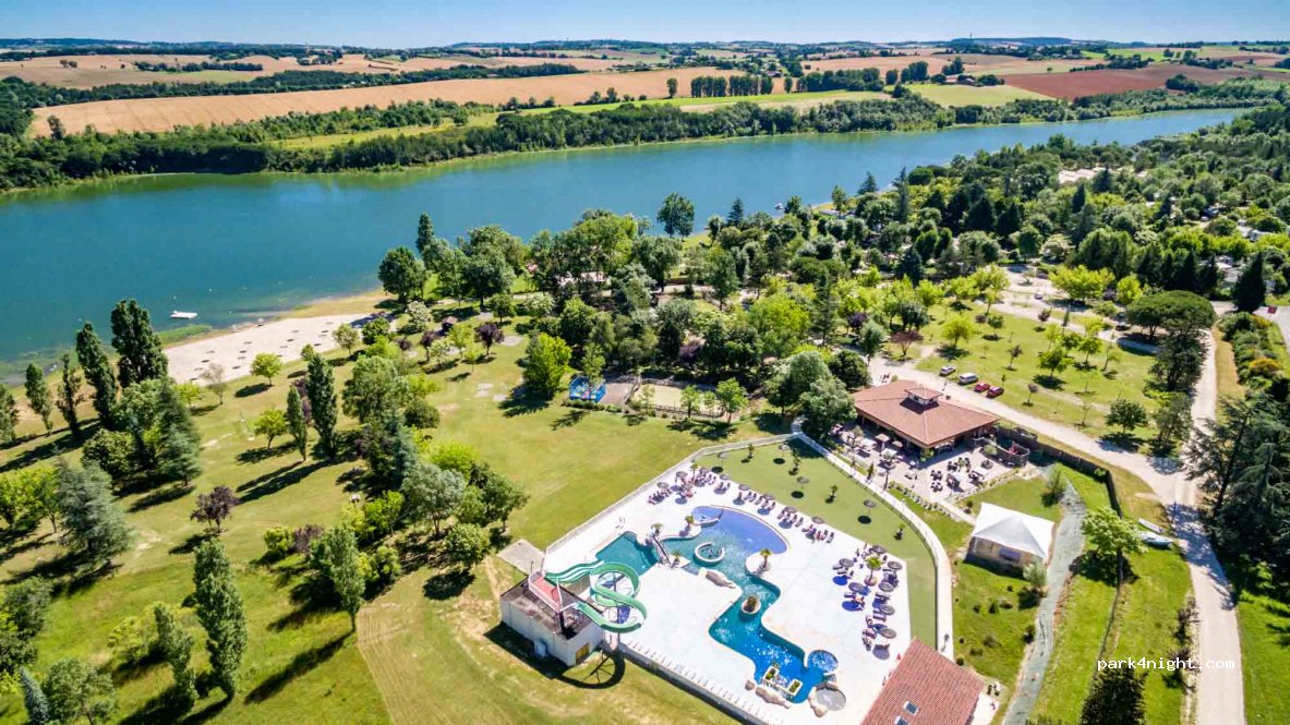 Camping Lac de Thoux**** — foto