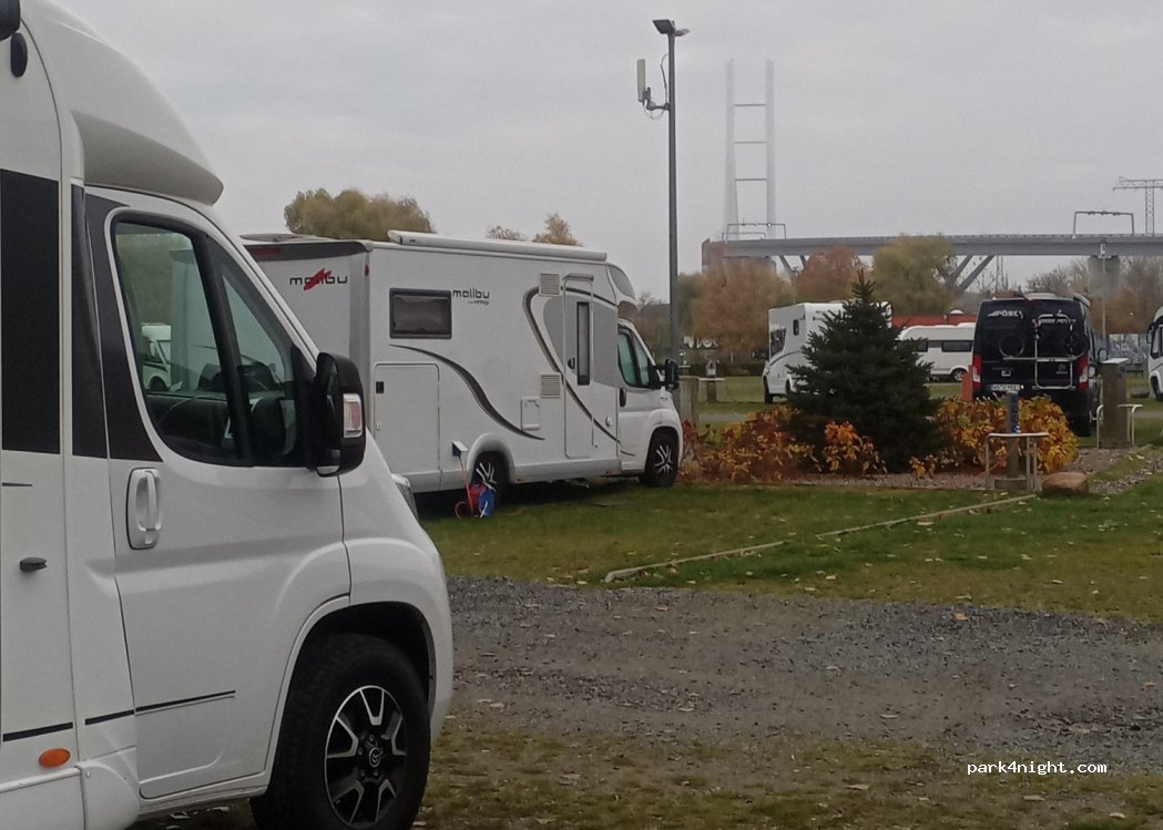 Caravanstellplatz An der Rügenbrücke — foto 2