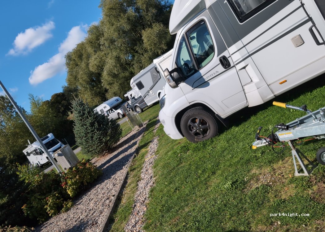 Caravanstellplatz An der Rügenbrücke — foto 4
