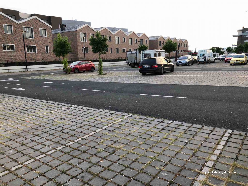 (01006) Vitoria-Gasteiz - 1 Iruraiz-Gauna Kalea — foto 3