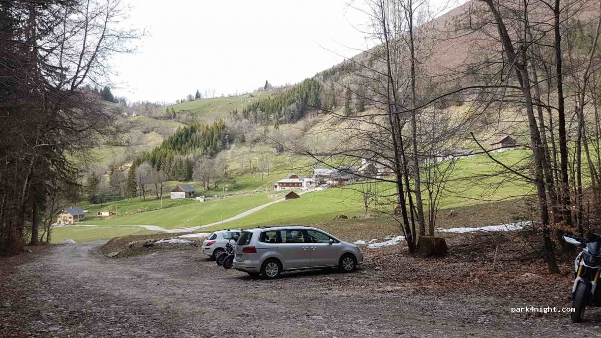 (73670) Entremont-le-Vieux - Unnamed Road — foto 2