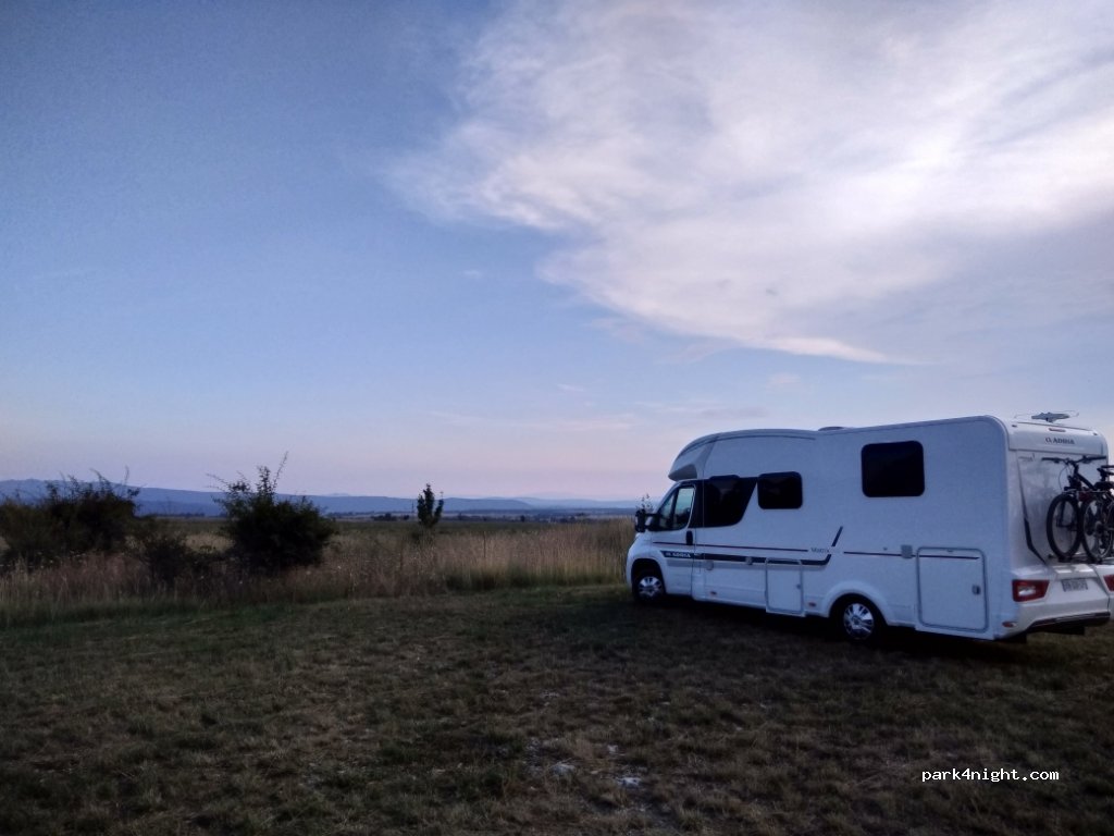 (04360) Moustiers-Sainte-Marie - Unnamed Road — foto