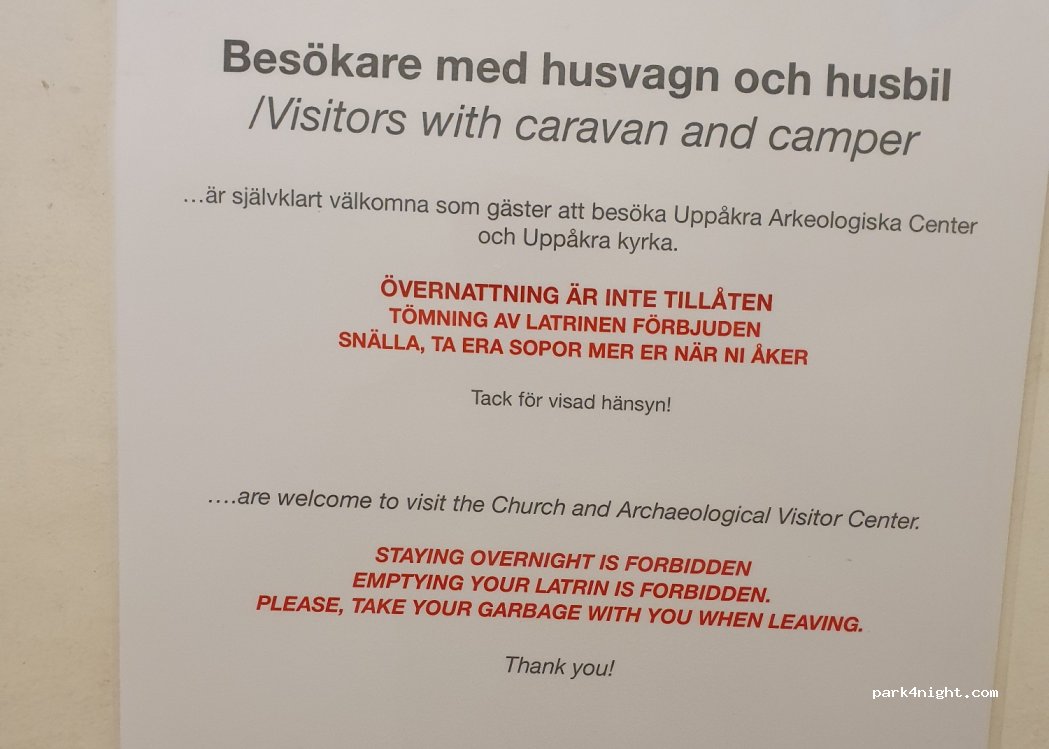 (245 93) Uppåkra - Parkplatz zwischen Kirche und archäologischem Zentrum — foto 3