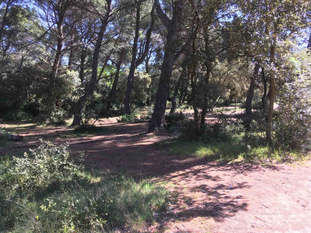 (13113) Lamanon - Unnamed Road — foto 2