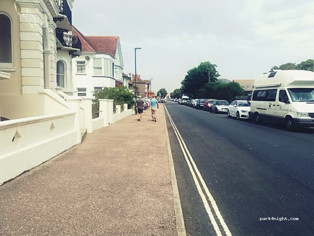 (PO21) Bognor Regis - 6 Victoria Road South — foto 4