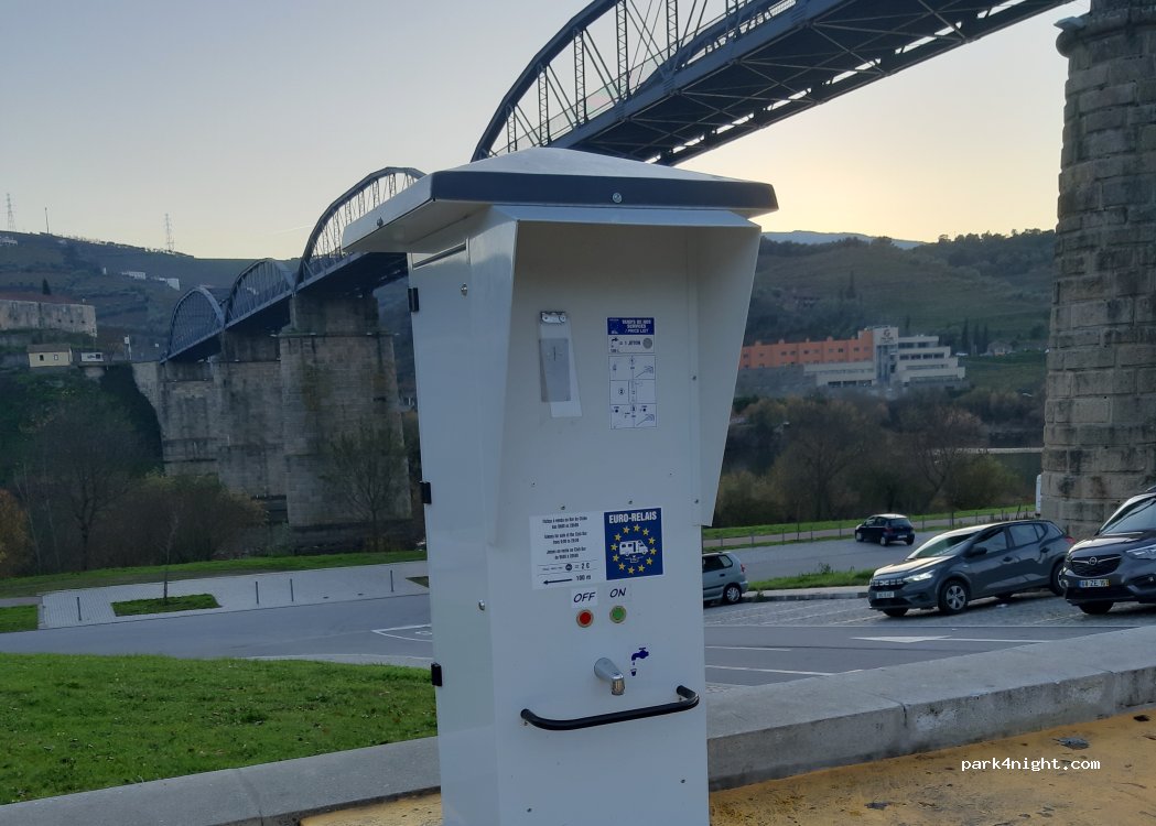 (5050) Peso da Régua - 134 Avenida da Galiza — foto 4