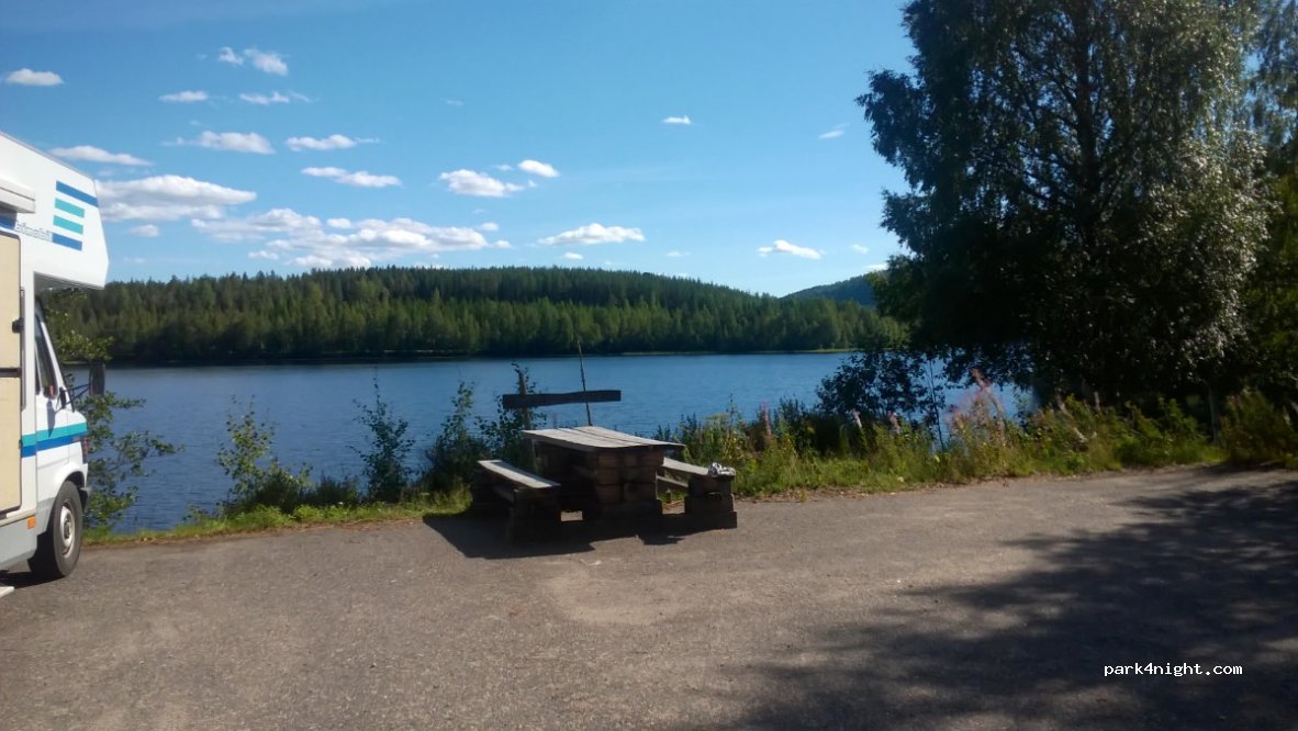 (825 93)  - 51 Nianforsvägen — foto