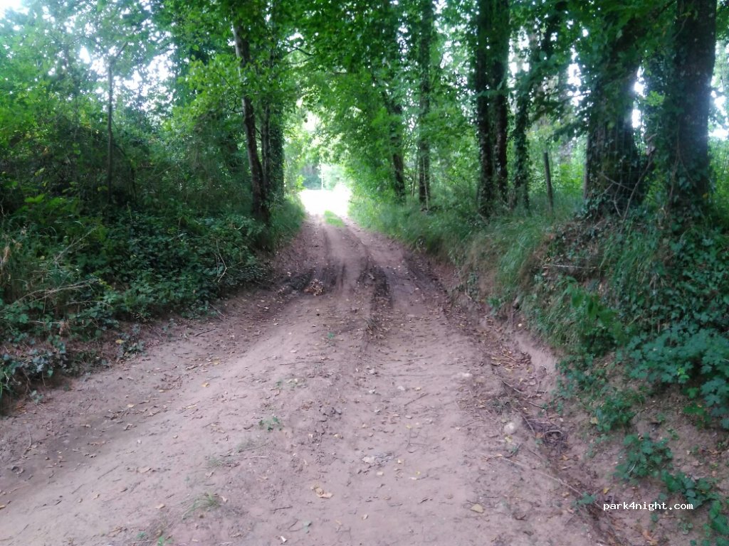 (24390) Cherveix-Cubas - 298 Saint-Martial Laborie — foto