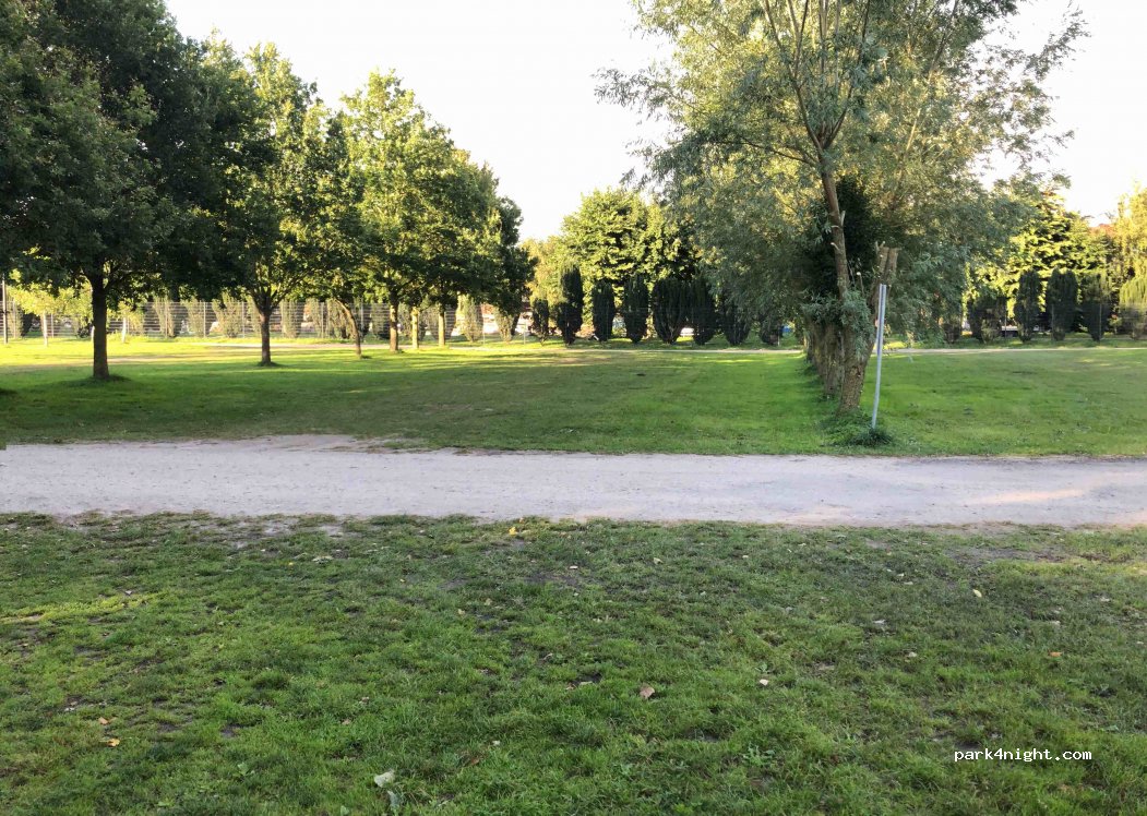 (26349) Jade - 2 An der Rennweide — foto 4
