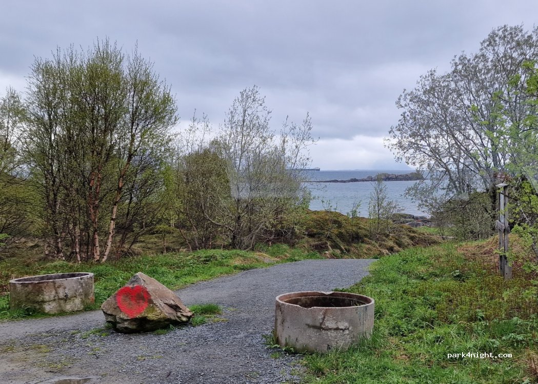 (8445) Stokmarknes - 10 Sekundær Fylkesveg 881 — foto 3