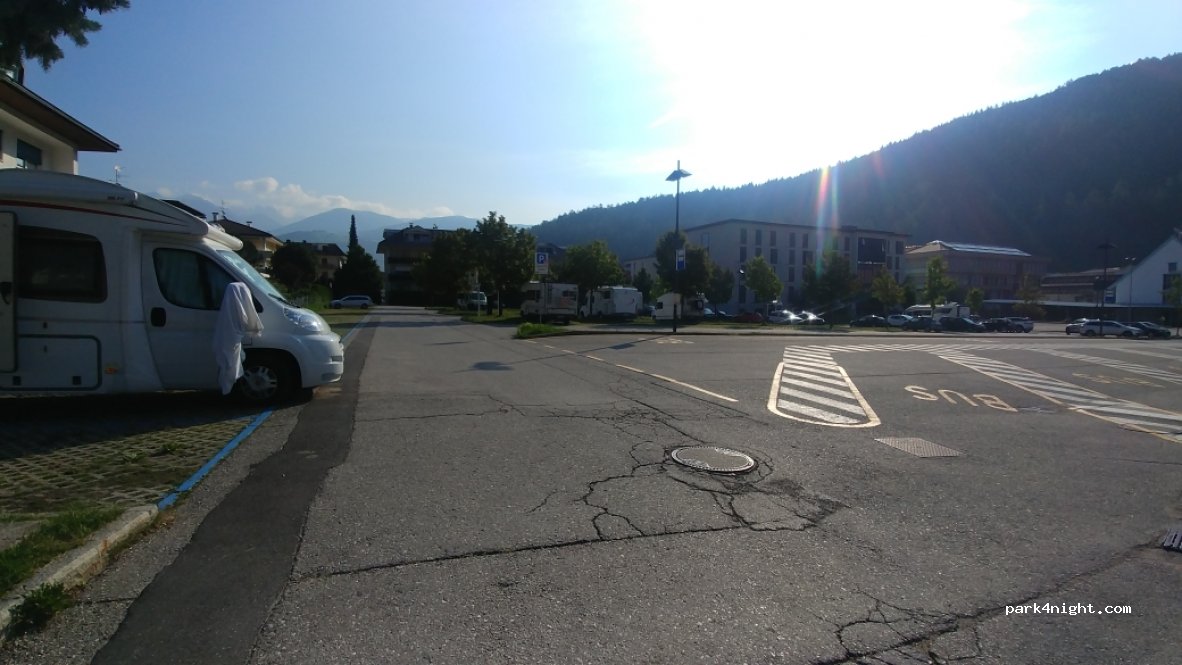 (39031) Brunico - 26 Via Josef Ferrari — foto