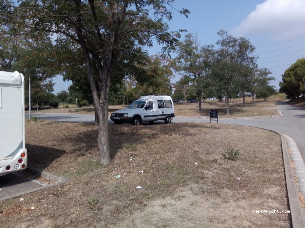 (08174) Sant Cugat del Vallès - 594 Avinguda de la Via Augusta — foto 3