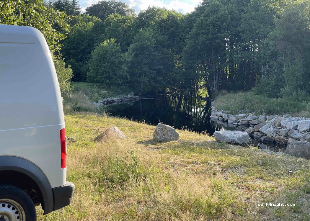 (15270) Champs-sur-Tarentaine-Marchal - Unnamed Road — foto 3