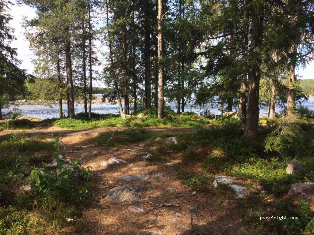 (981 91)  - 230 Marknadsvägen — foto