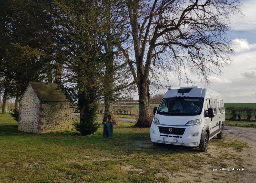 (28170) Maillebois - 3 Place des Marronniers Chennevier — foto 4