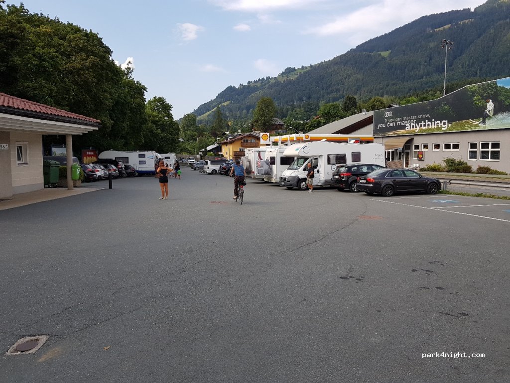 (6370) Kitzbühel - Achenpromenade — foto