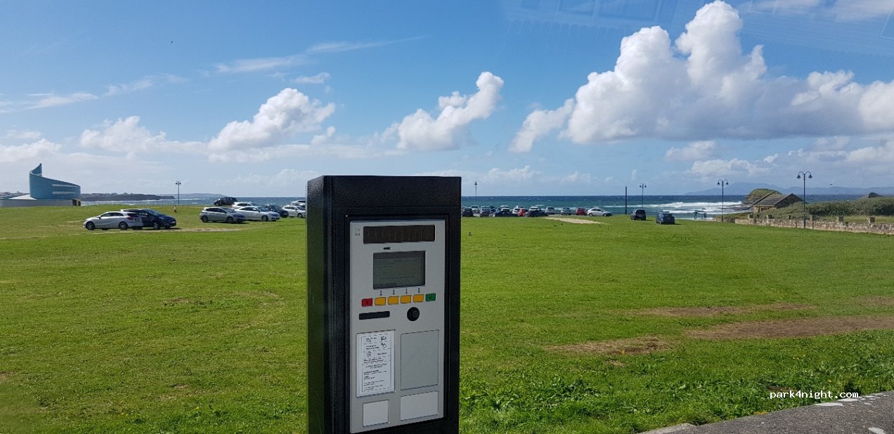 (F94 EC2V) Bundoran - Meehan's Lane — foto