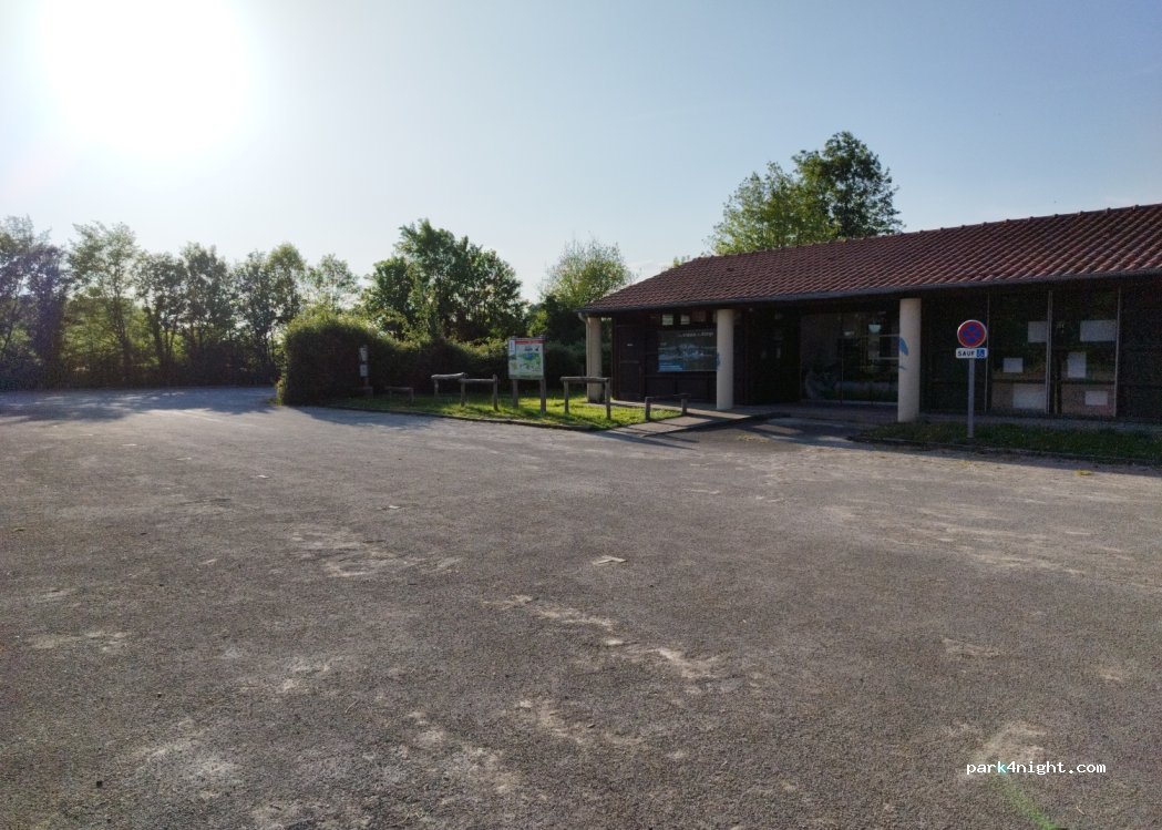 (85130) Les Landes-Genusson - 5695F Les Boucheries — foto 2