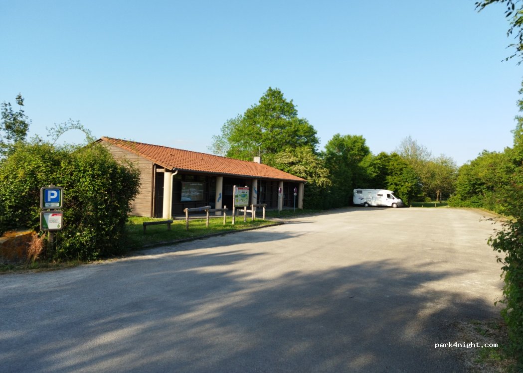 (85130) Les Landes-Genusson - 5695F Les Boucheries — foto 3