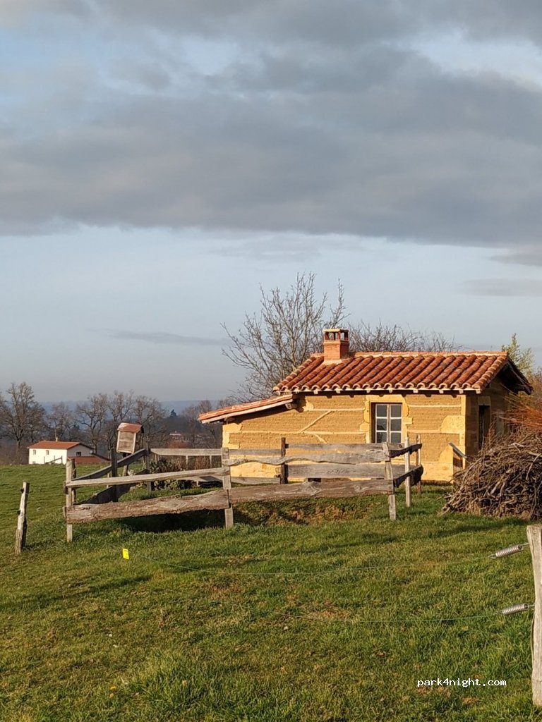 (42190) Saint-Hilaire-sous-Charlieu - Les Perches Sud — foto 3