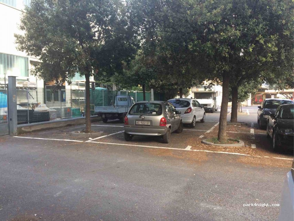 (17024) Finale Ligure - 10 Via dell'Artigianato — foto 2