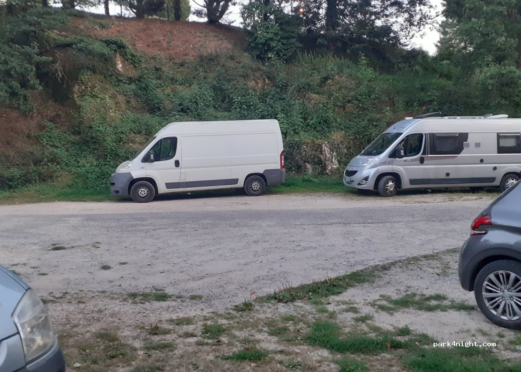 (79200) Parthenay - 28 Rue des Champs — foto 3